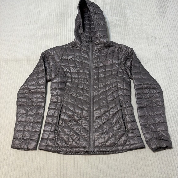 The North Face Jackets & Blazers - The North Face Thermoball Hooded Jacket Womens Size S Lightweight Puffer Purple